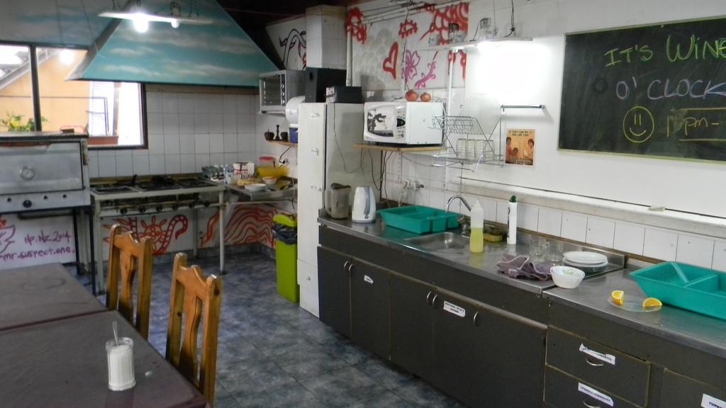 Punto Urbano Hostel เมนโดซา ภายนอก รูปภาพ